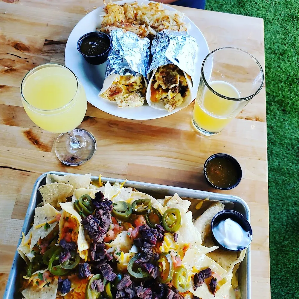 Streak Hub Cap Nachos and Breakfast Tacos